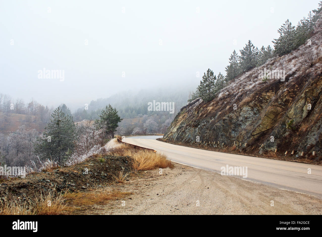 Route de montagne à l'hiver Banque D'Images