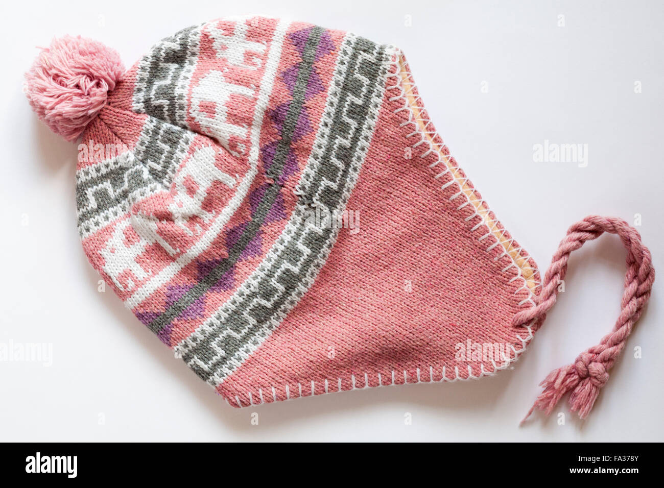 À motifs rose bobble hat avec pompom isolé sur fond blanc Banque D'Images