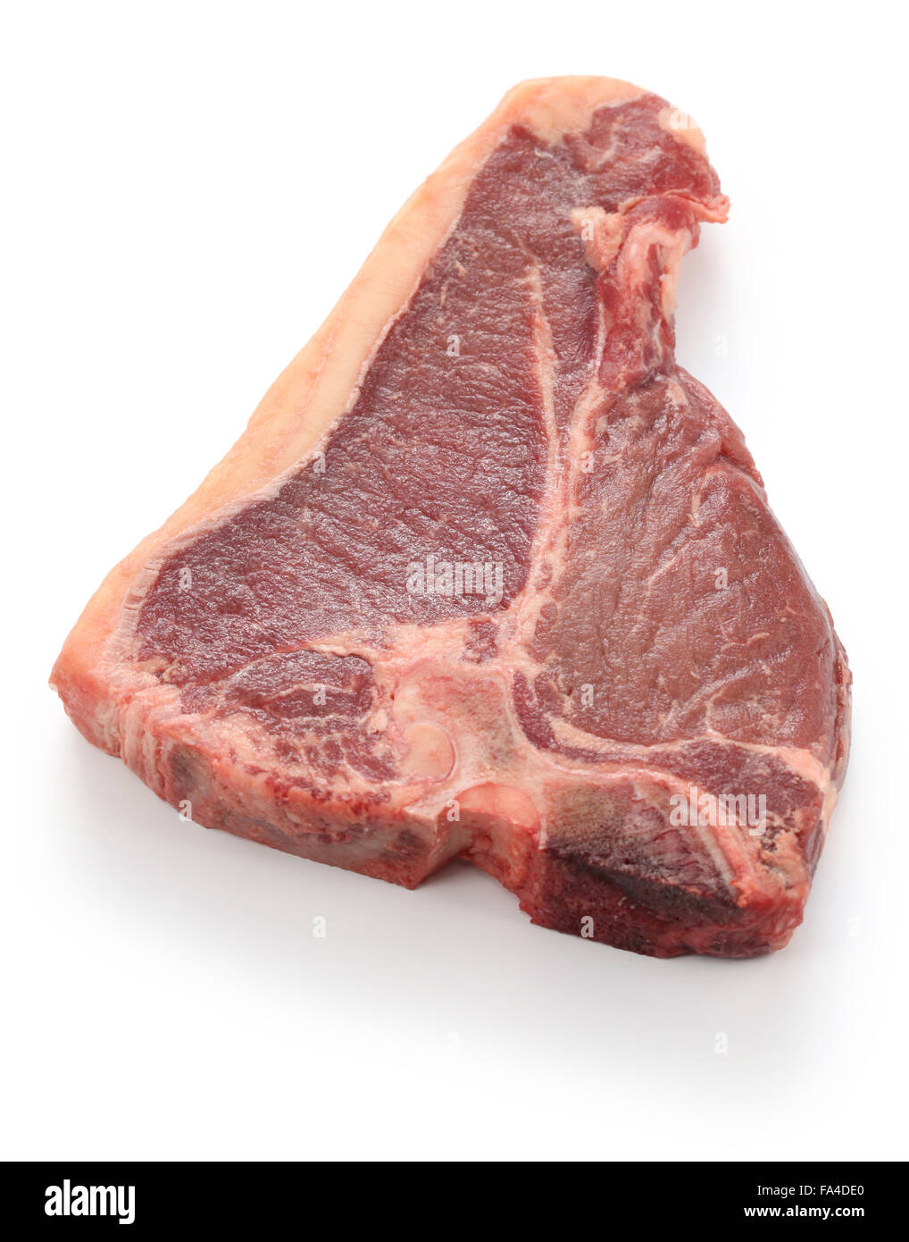 Sécher de t-bone steak de boeuf cru, isolé sur fond blanc Banque D'Images