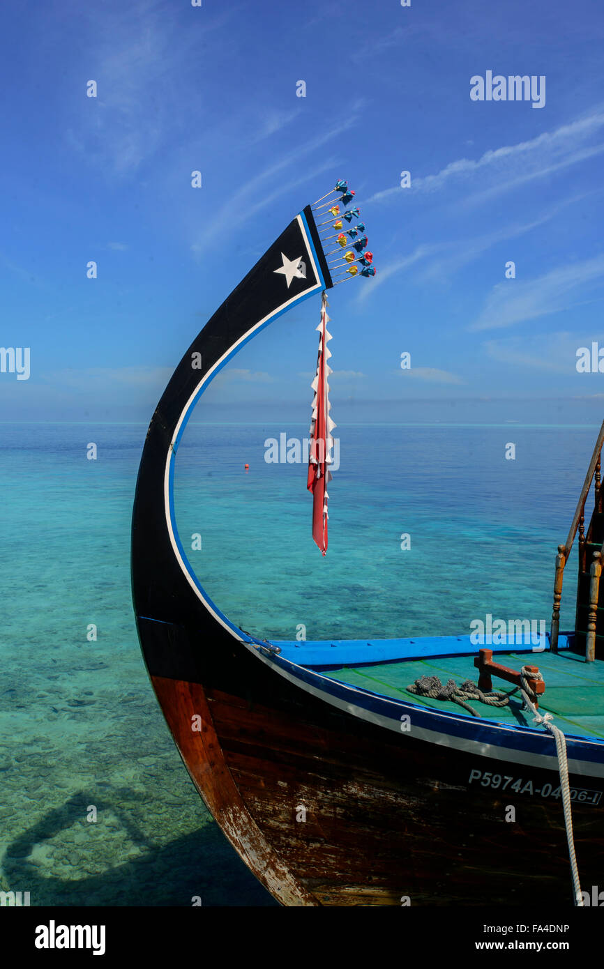 Biyahdoo Island, Maldives, océan Indien, dhoni traditionnel bateau de pêche. Banque D'Images