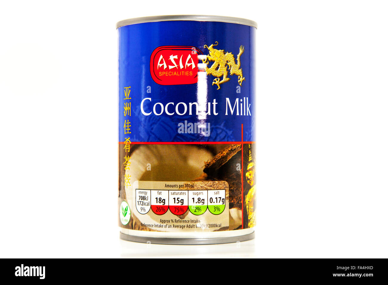 Lait de coco étain conserve ingrédient alimentaire asiatique conserves Cutout coupé blanc fond isolé espace de copie Asie, lait de noix de coco Banque D'Images