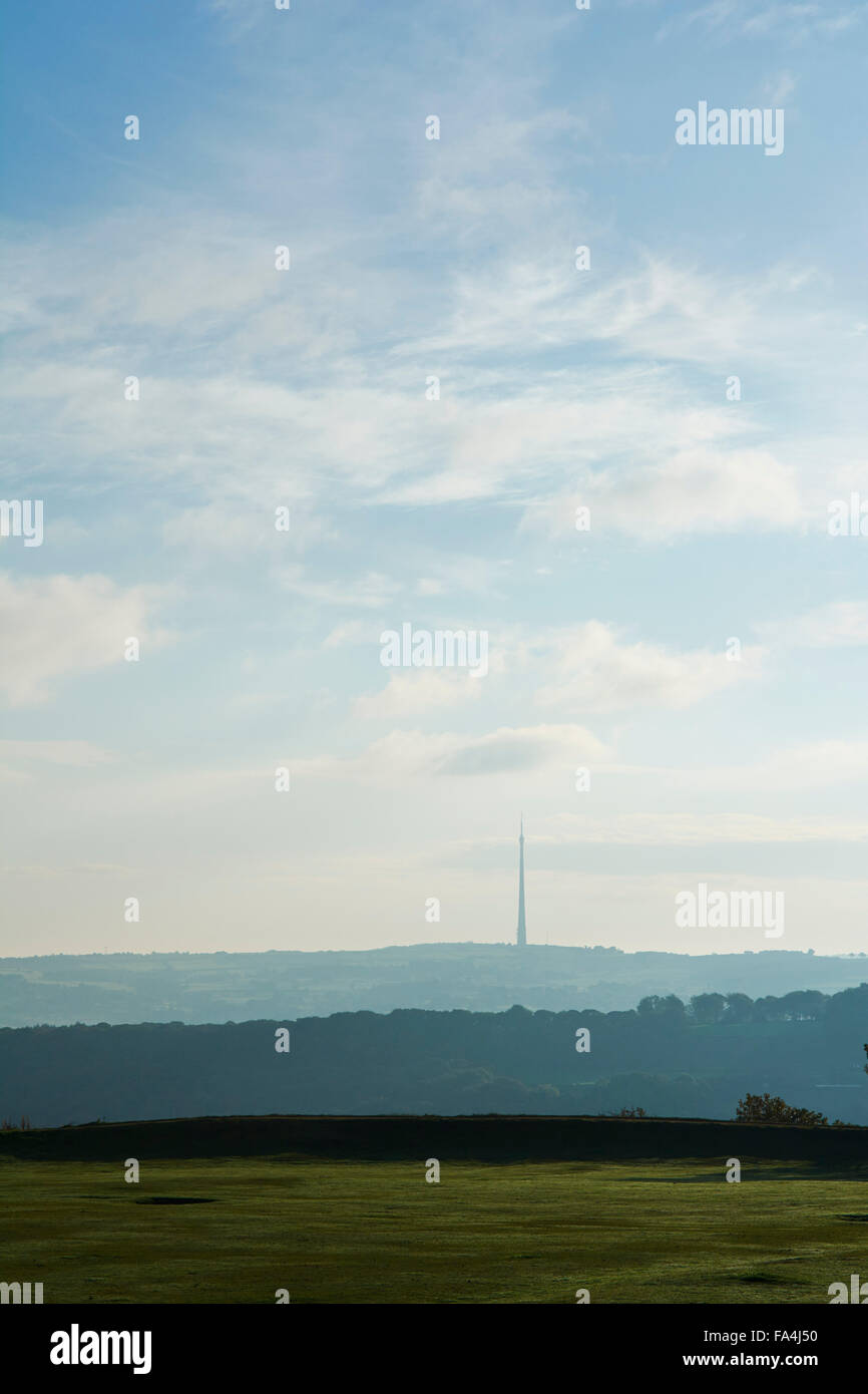 La vue d'Emley Moor mât de transmission de Castle Hill - Huddersfield, Angleterre, RU Banque D'Images