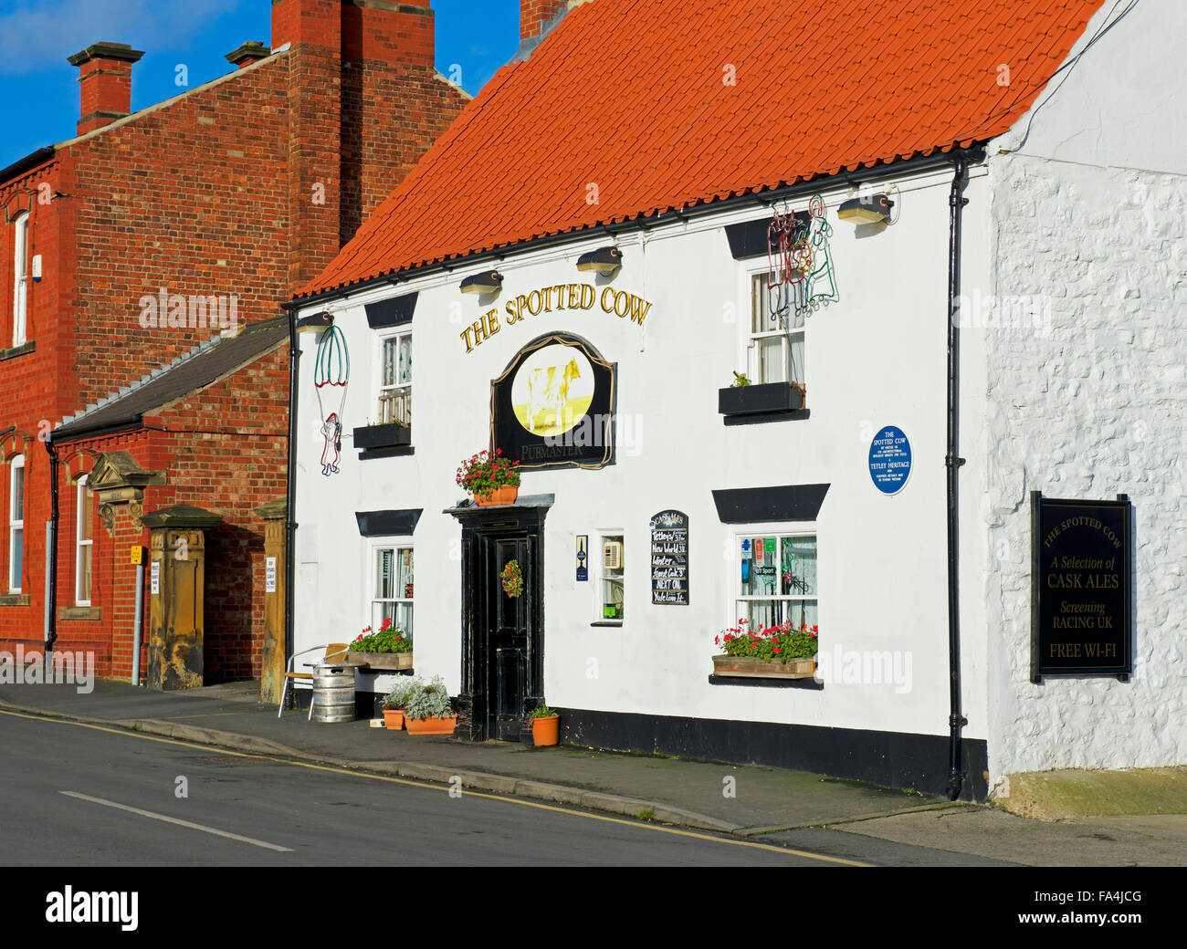 La vache tachetée, un de Tetley's heritage pubs, Malton, North Yorkshire, England UK Banque D'Images