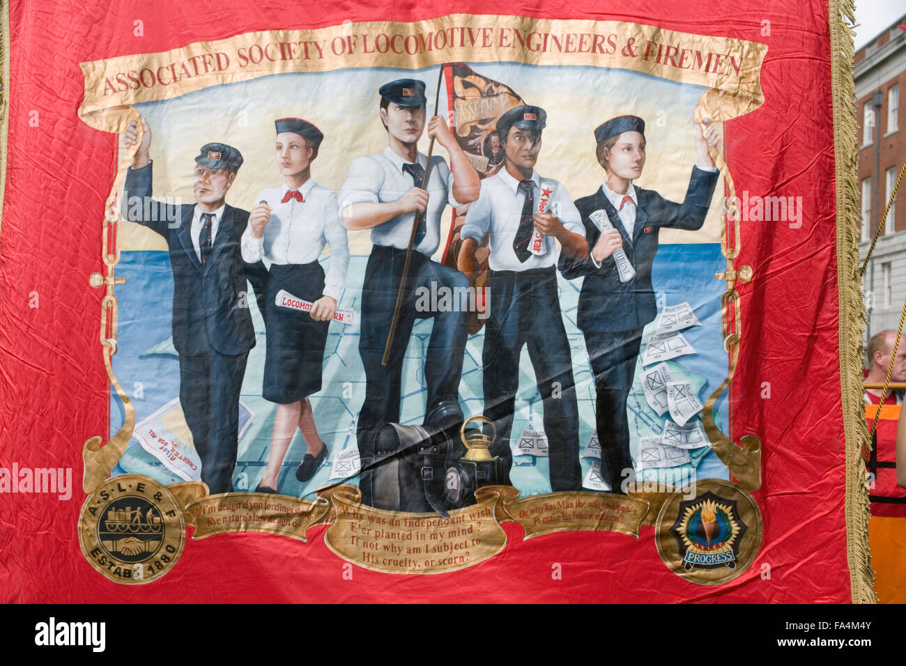 Bannière représentant la société associés ingénieurs de locomotives et les pompiers, Banque D'Images