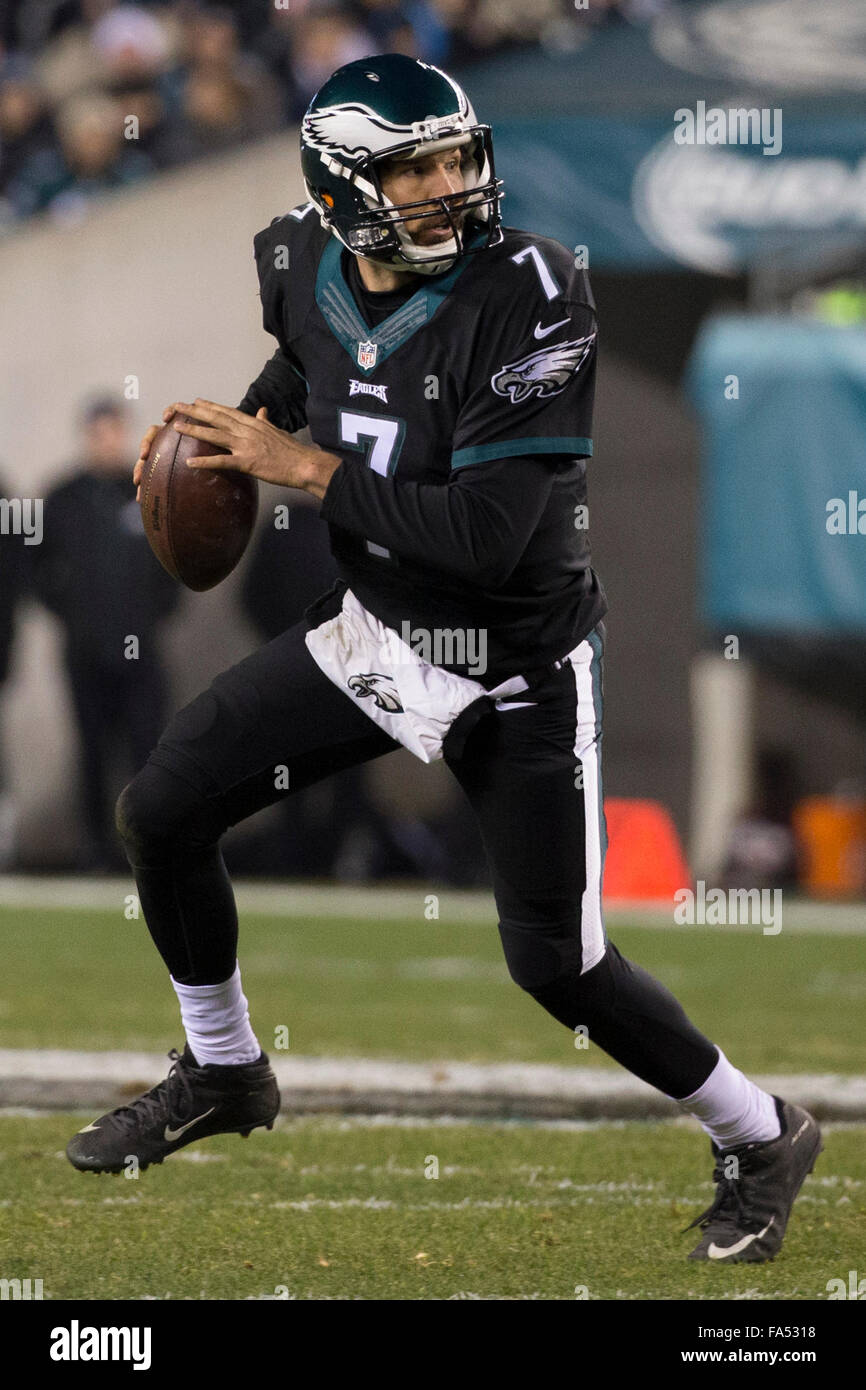 Philadelphie, Pennsylvanie, USA. 18Th Oct, 2015. Philadelphia Eagles quart-arrière Sam Bradford (7) en action au cours de la NFL match entre les Arizona Cardinals et les Philadelphia Eagles au Lincoln Financial Field à Philadelphie, Pennsylvanie. Les Arizona Cardinals a gagné 40-17. Les Arizona Cardinals clinch la NFC West Division. Christopher Szagola/CSM/Alamy Live News Banque D'Images