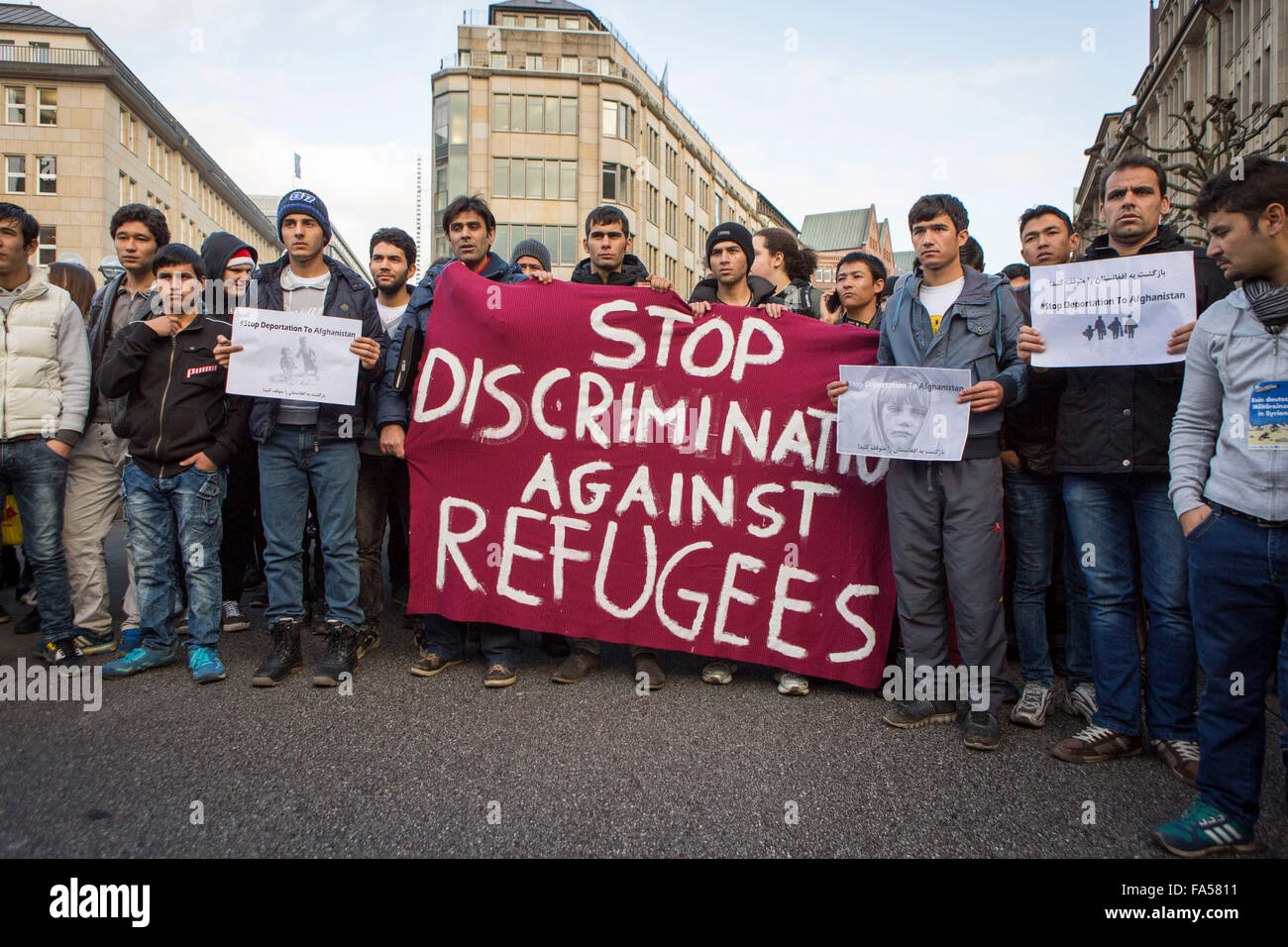 Protestation contre la discrimination réfugiés à Hambourg Allemagne Banque D'Images