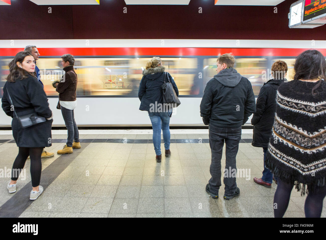 Hambourg Allemagne. La station de U-Bahn de Hambourg Banque D'Images