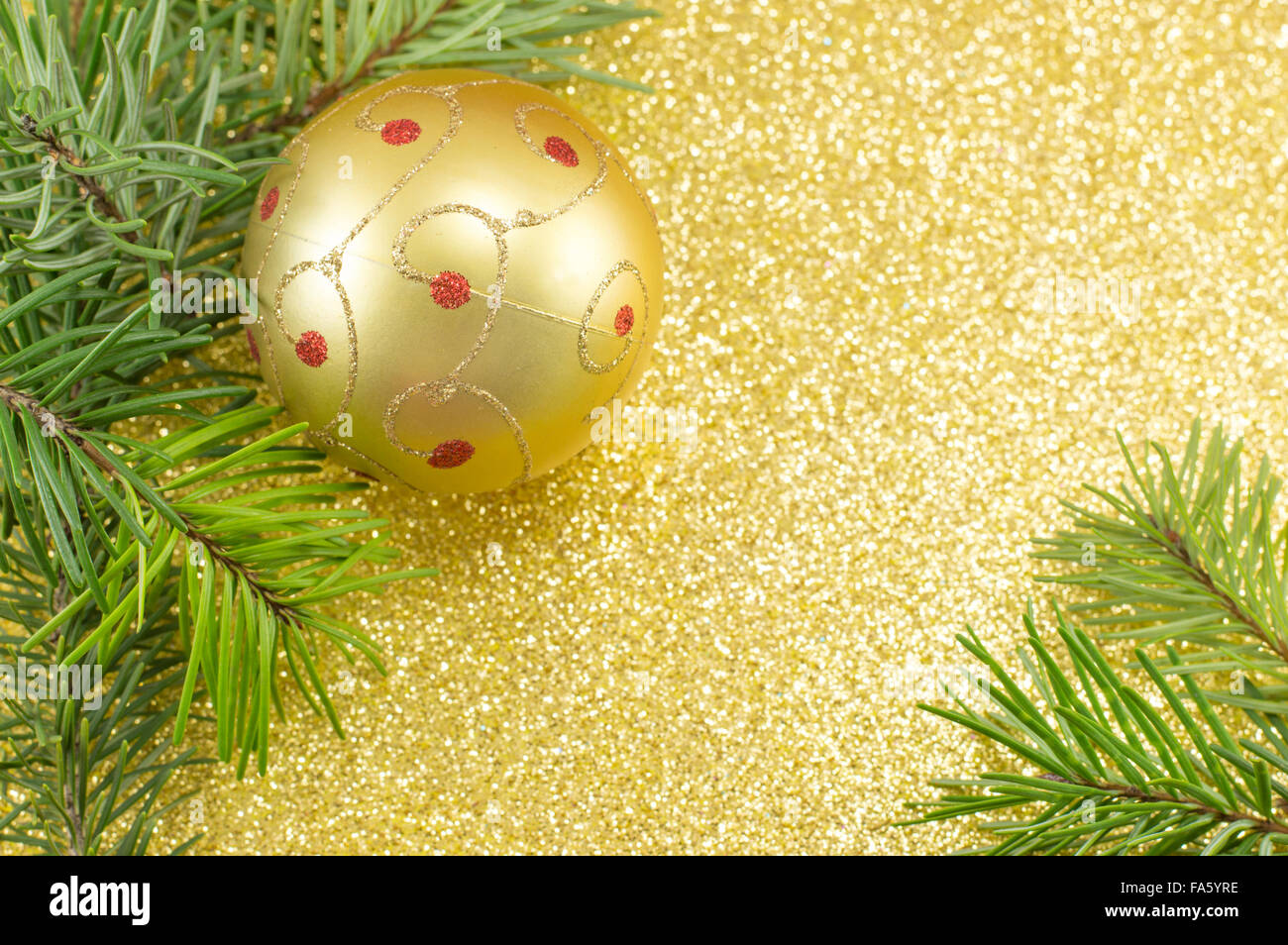 Couleur d'or fête Noël et sapin background Banque D'Images
