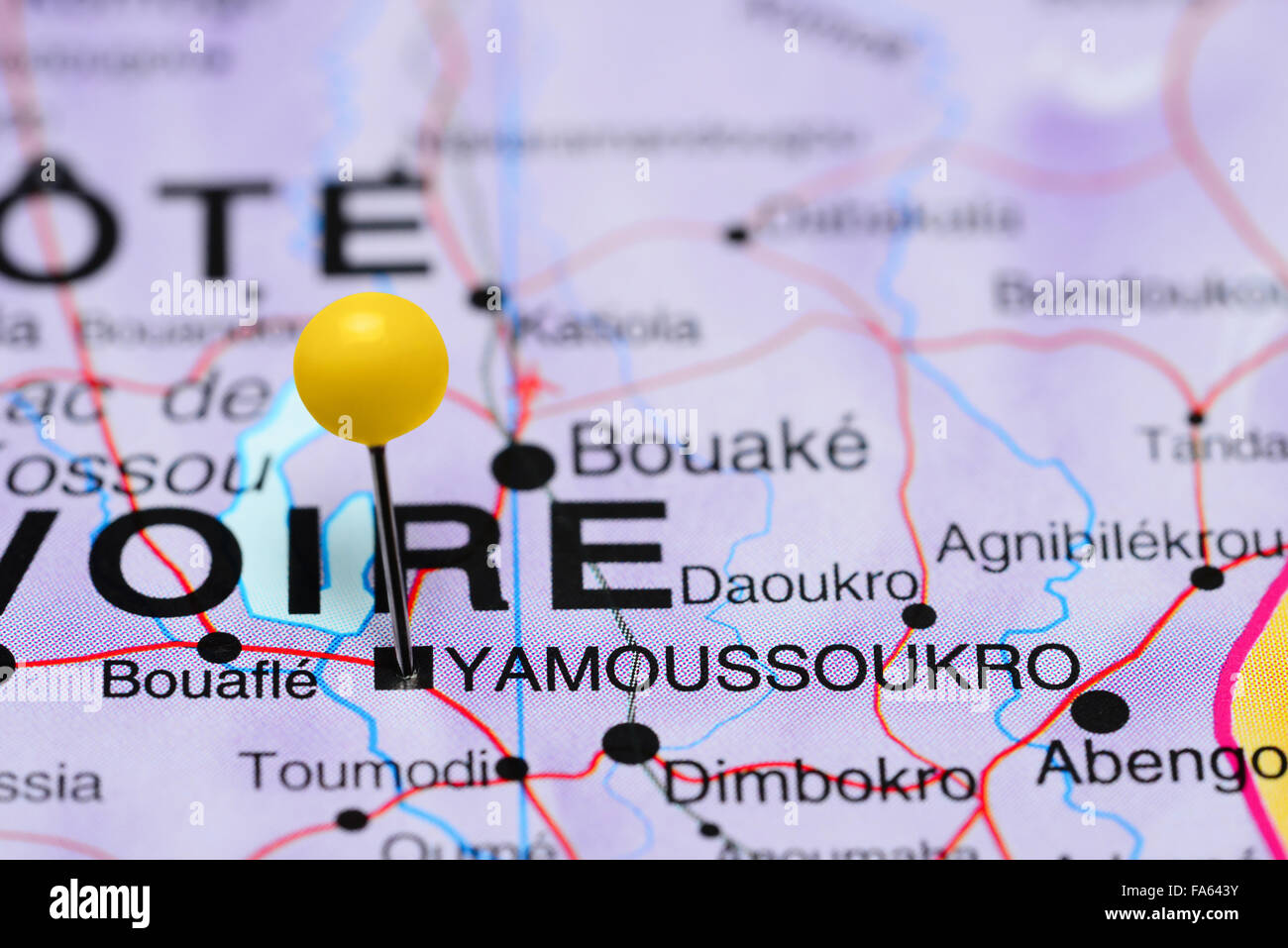 Yamoussoukro épinglée sur une carte de l'Afrique Banque D'Images