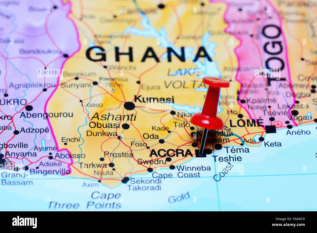 Accra épinglée sur une carte de l'Afrique Banque D'Images
