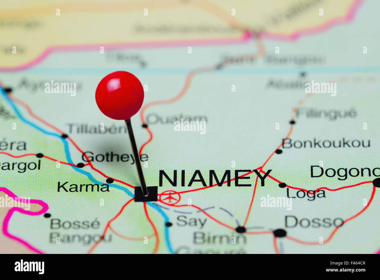 Niamey épinglée sur une carte de l'Afrique Banque D'Images
