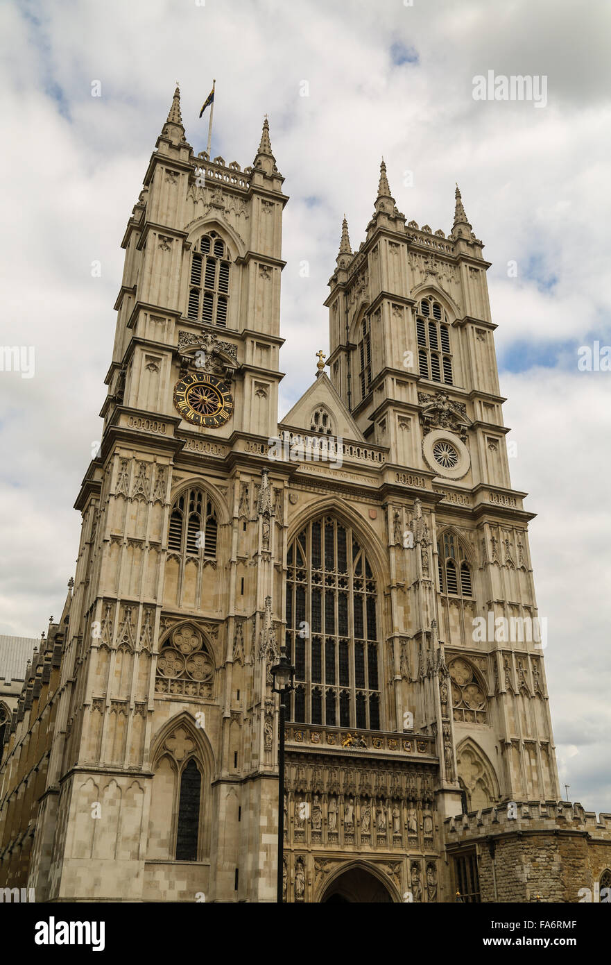 Un jour nuageux sur l'abbaye de Westminster à Londres. Banque D'Images