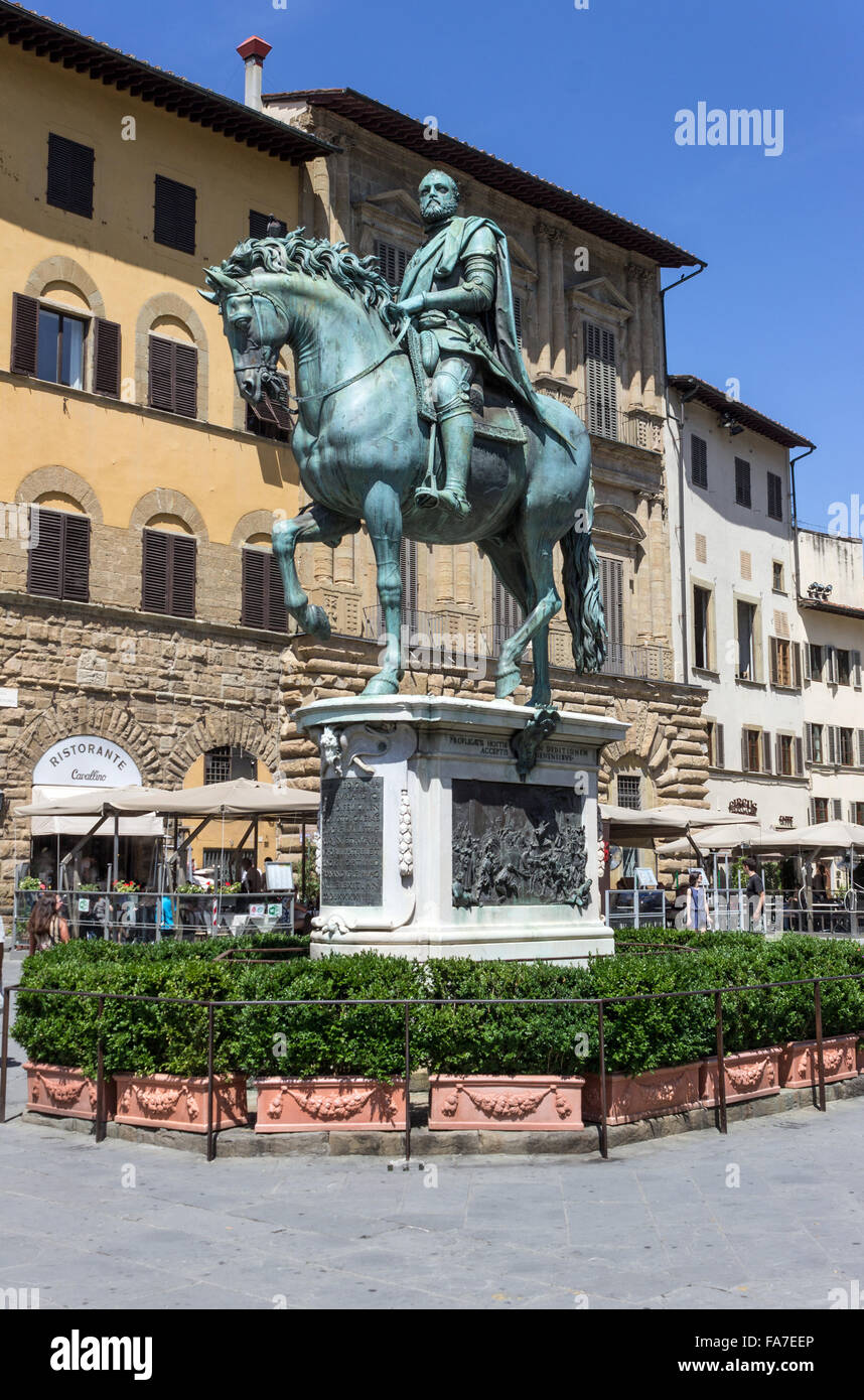 Italie, Toscane, Florence, Piazza della Signoria, la statue du Grand-duc Cosme I Banque D'Images