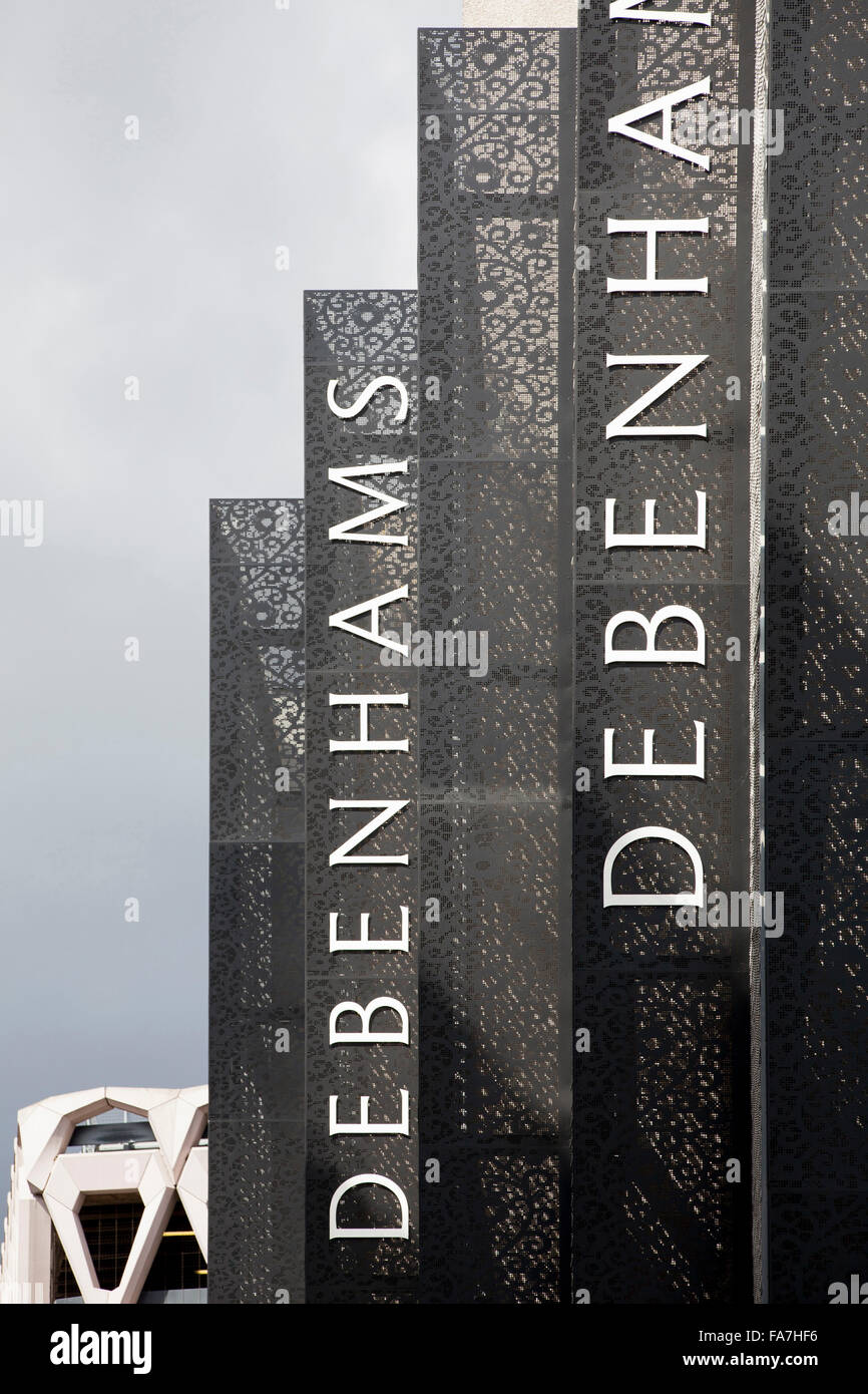 Debenhams, Oxford Street, Londres. Nouvelle façade par Ned Kahn conjointement avec Archial Norr. Banque D'Images
