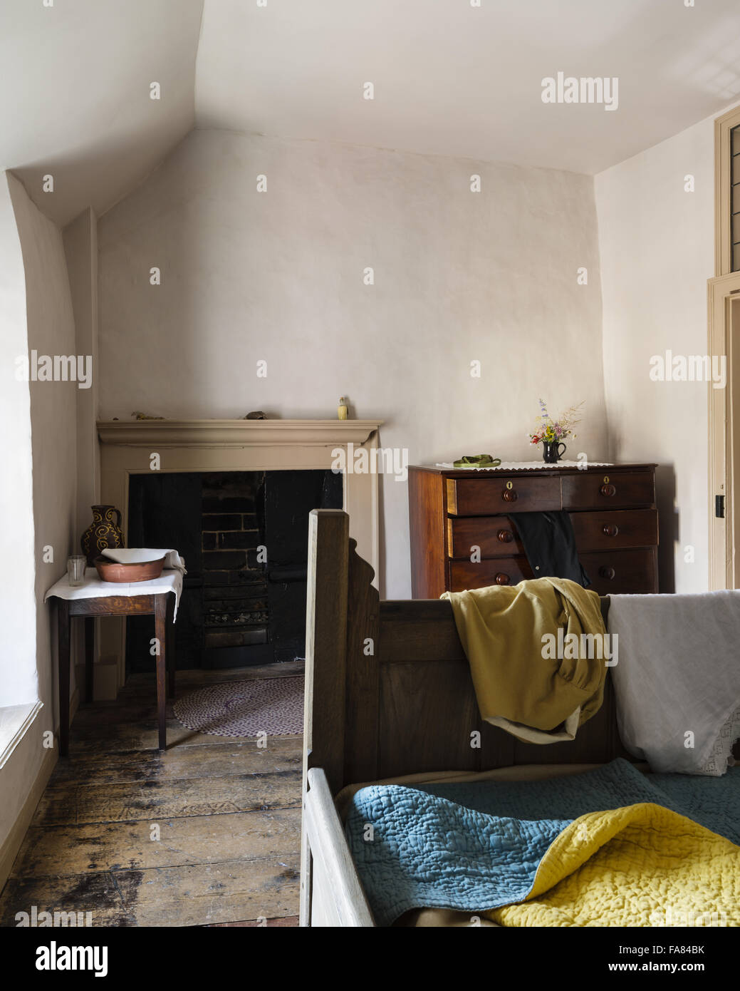 La chambre à coucher à Coleridge Cottage, dans le Somerset. Coleridge Cottage était la maison de Samuel Taylor Coleridge entre 1797 et 1800. Banque D'Images