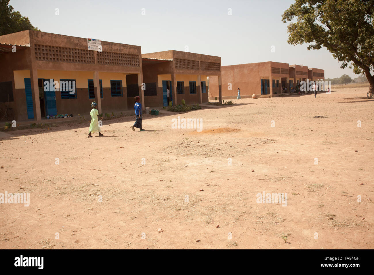 Les élèves apprennent à l'école primaire de Kouka Kouka Ministère, au Burkina Faso. Banque D'Images
