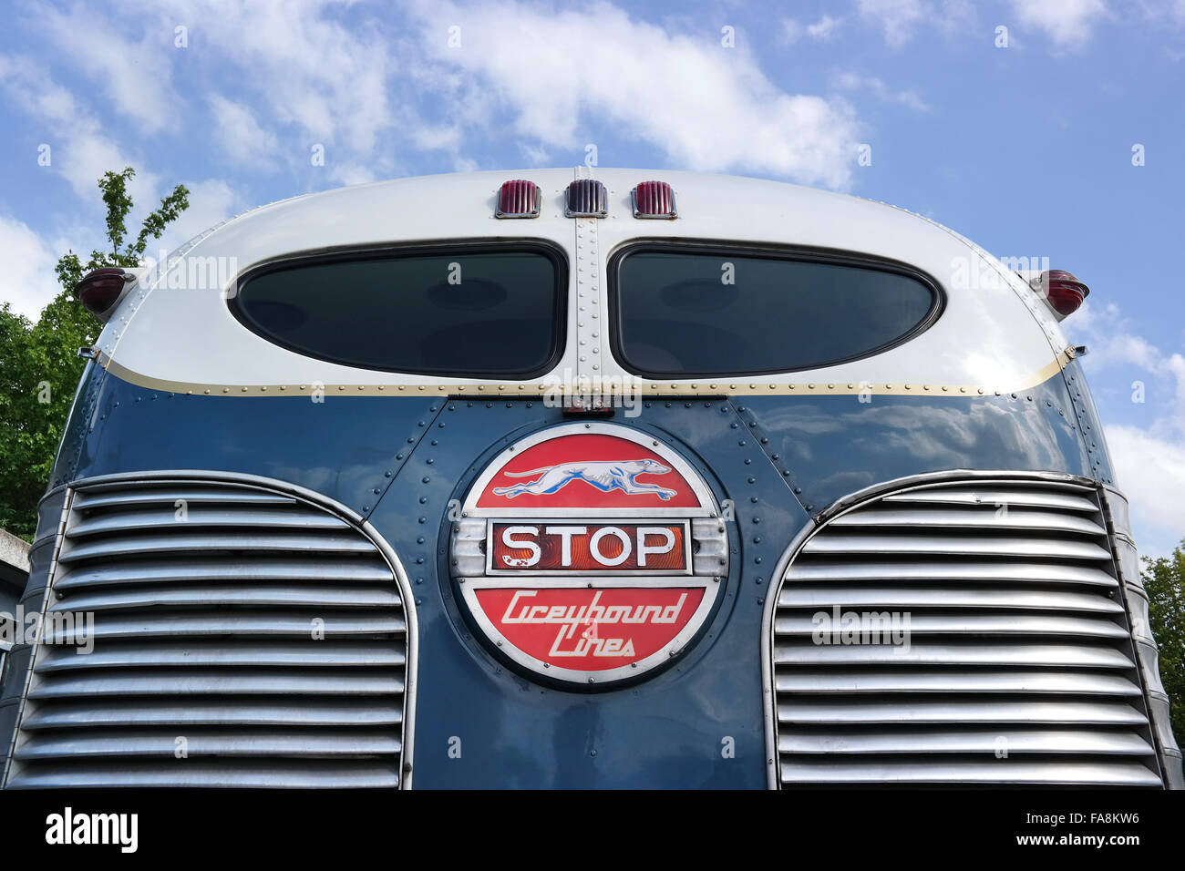 Côté arrière d'un Bus oldtimer de Greyhound Lines. Banque D'Images