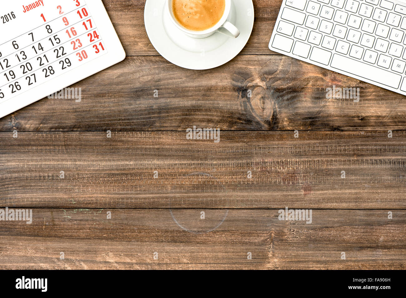 Calendrier Digital tablet pc 2016. Office de bureau avec tasse de café. Concept de gestion et de stratégie Banque D'Images