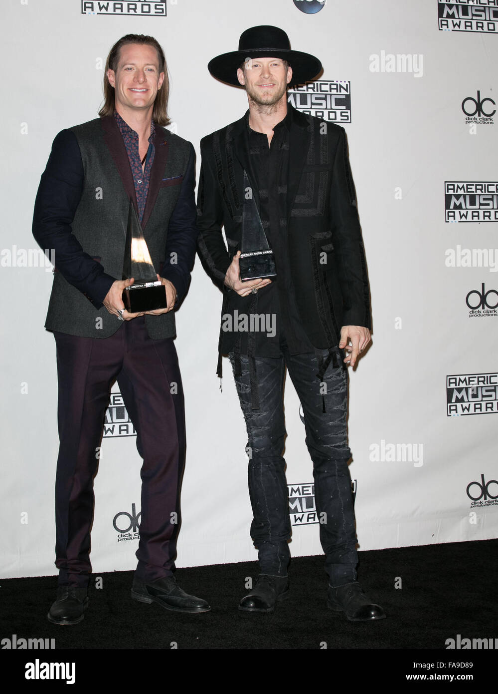 Assister à des célébrités 2015 American Music Awards au Théâtre de Microsoft. Avec : Tyler Hubbard, Brian Kelley, Floride Géorgie Ligne Où : Los Angeles, California, United States Quand : 22 Nov 2015 Banque D'Images