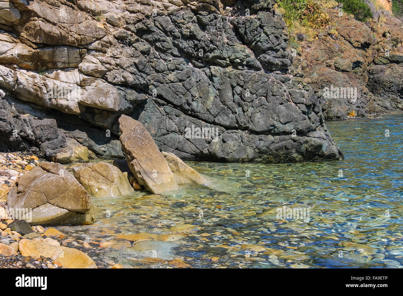 La côte de la mer Tyrrhénienne, Marciana Marina sur l'île d'Elbe, Italie Banque D'Images