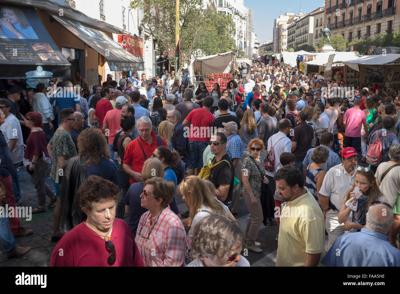 El Rastro Madrid marché dimanche Banque D'Images
