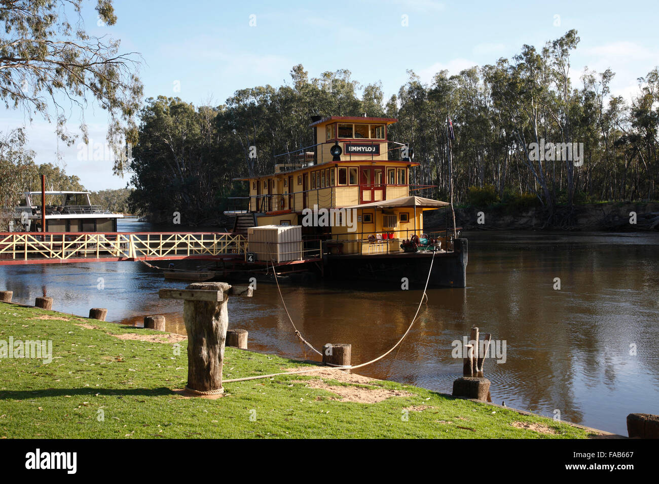 Le P.S. Emmylou est un fleuve Murray paddlesteamer, entraîné par un moteur à vapeur entièrement restauré 1906 Echuca Victoria Australie Banque D'Images