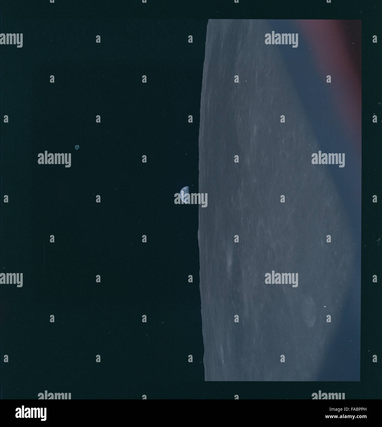 Les archives photographiques intactes d'Apollo 10 révèlent des images de la phase de mission pré-lunaire. Il documente des moments clés tels que les sorties spatiales des astronautes, leur orbite lunaire et leur préparation à l'atterrissage lunaire d'Apollo 11. Parmi les astronautes figurent Thomas Stafford, John Young et Eugene Cernan. Banque D'Images