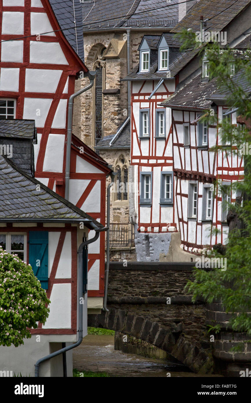 Village de Monreal, dans l'Eifel, des montagnes, de l'Est de l'Eifel-Ardennes, Allemagne Banque D'Images