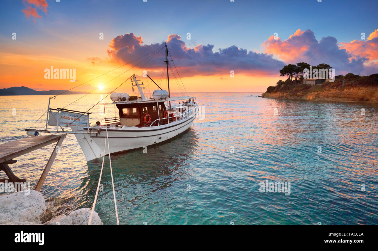 Lever du soleil sur la baie de Laganas, l'île de Zakynthos, Grèce Banque D'Images