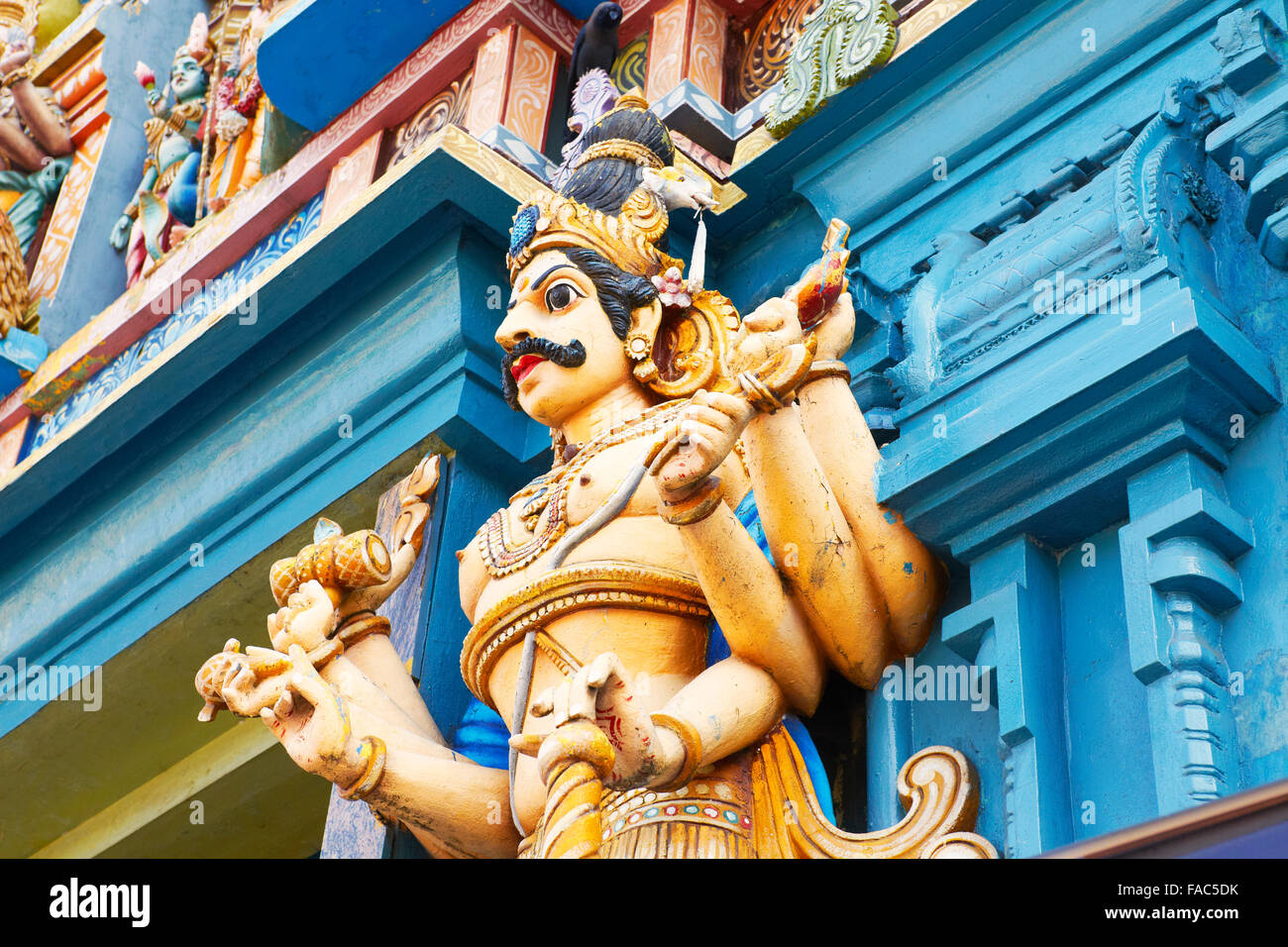 Sri Lanka - COLOMBO, Temple Hindou Gopuram, détail de la décoration Banque D'Images