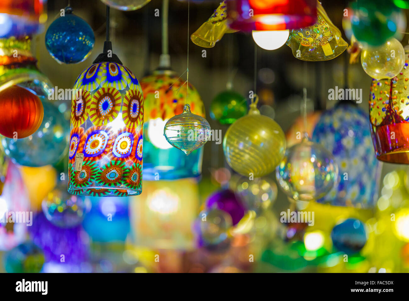 Boutique lampe en verre de Murano, Venise Photo Stock - Alamy