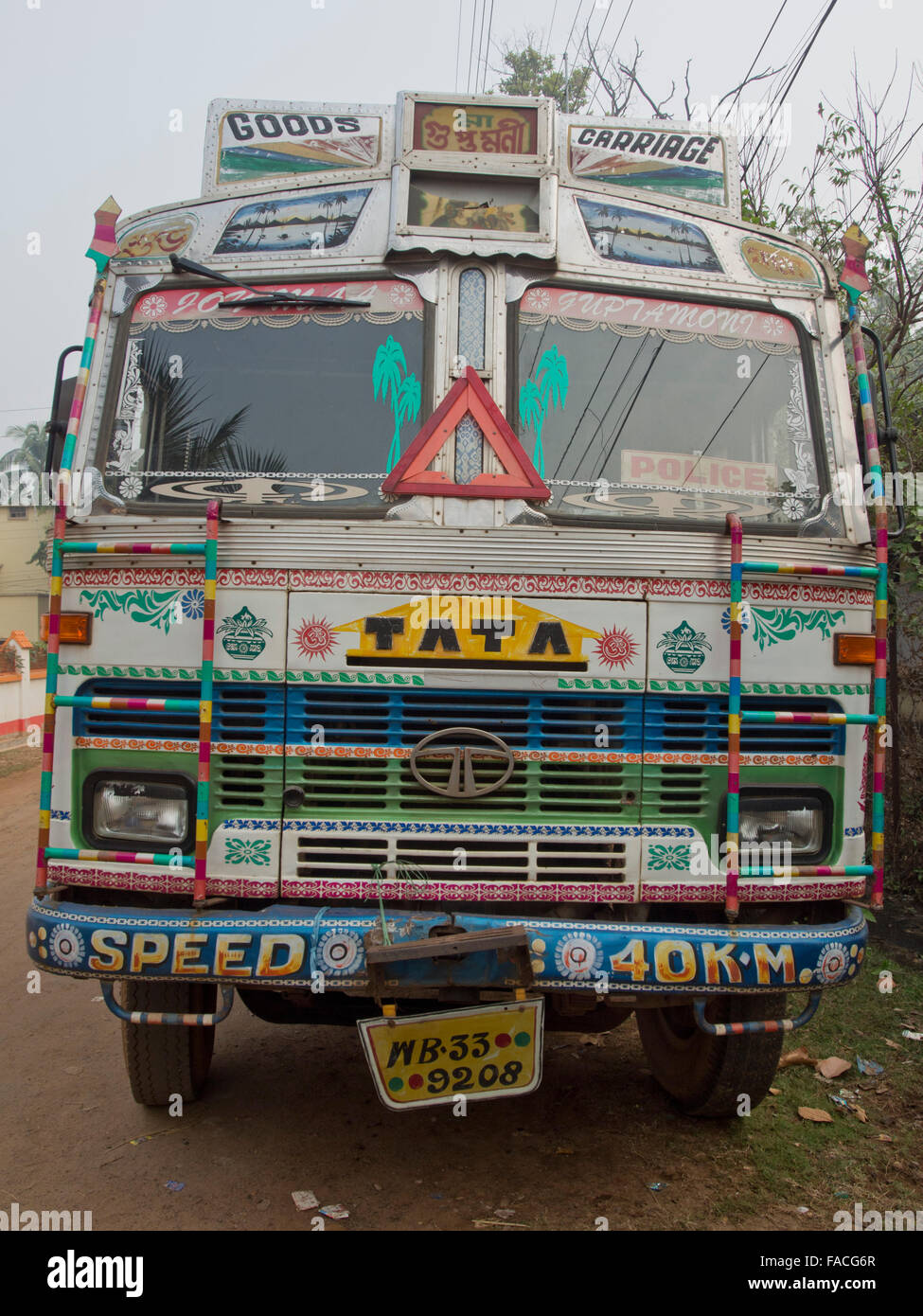 Bus de la police dans une ville de l'ouest du Bengale, en Inde Banque D'Images