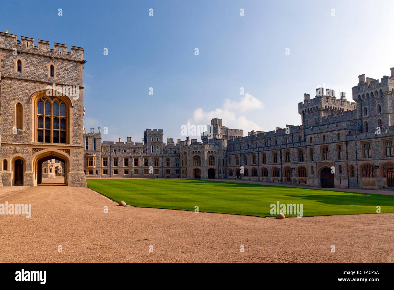 Le visiteur (à droite) et des appartements privés (centre) au château de Windsor, Berkshire, England, UK Banque D'Images
