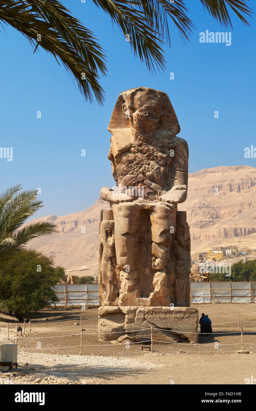 Egypte - Thèbes, colosses de Memnon, l'UNESCO Banque D'Images