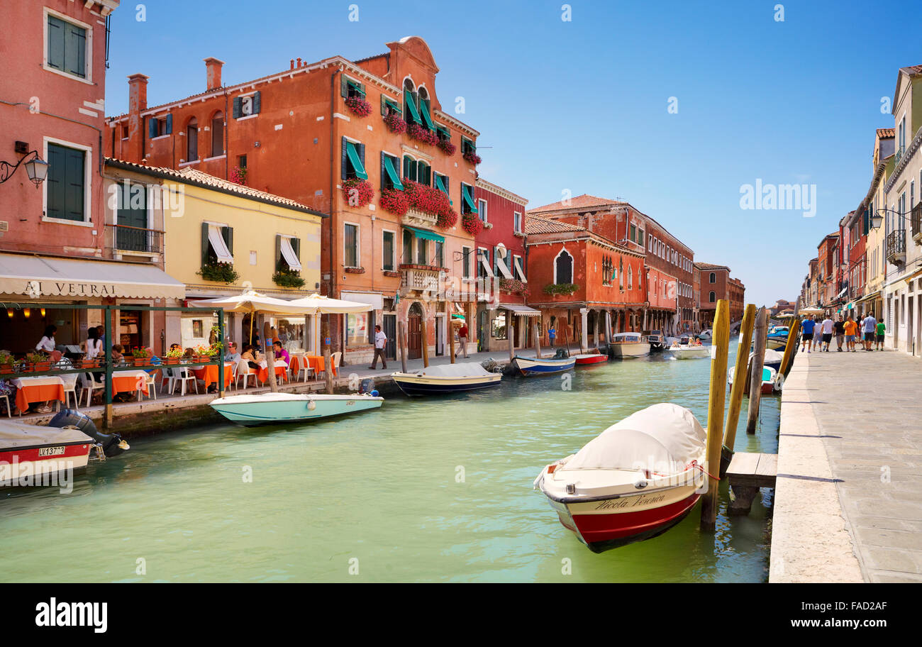 Canal sur l'île de Murano près de Venise, Italie Banque D'Images