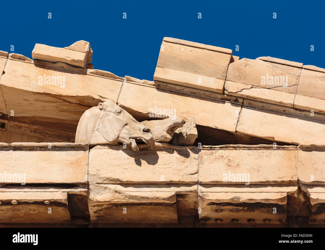 Athènes, Attique, Grèce. Fronton est du Parthénon montrant des sculptures survivant. Banque D'Images
