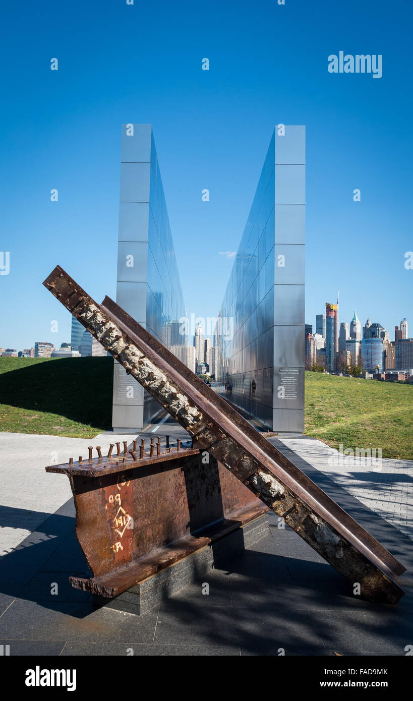 Memorial Empty Sky Le 11 Septembre Situe Dans Le Parc D Etat De Liberty A Jersey City Et A L Ensemble De New York Photo Stock Alamy