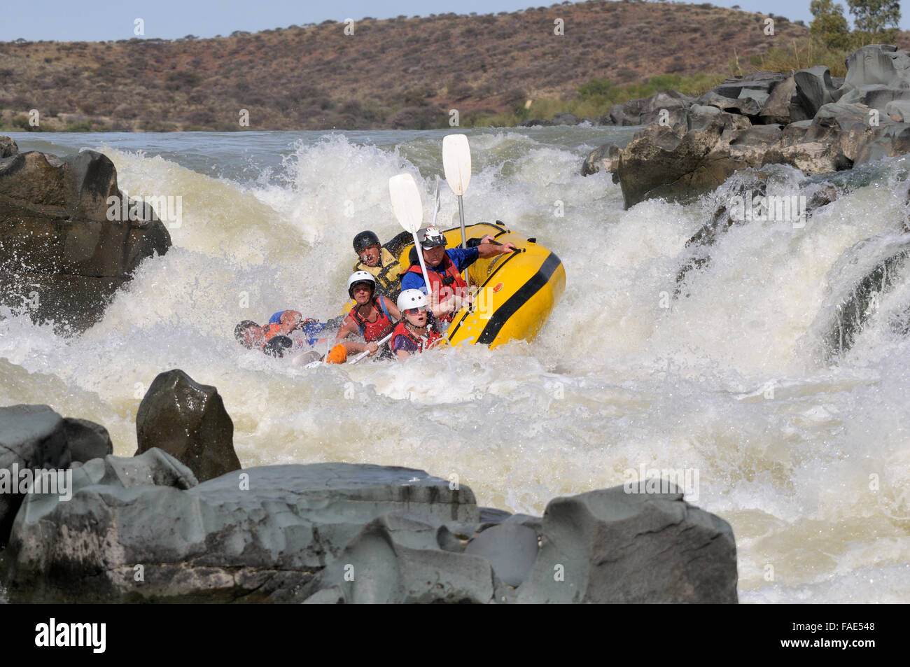 HOPETOWN, AFRIQUE DU SUD - Novembre 29th, 2014 : white water rafting : Hells Gate dans la rivière Gariep Banque D'Images