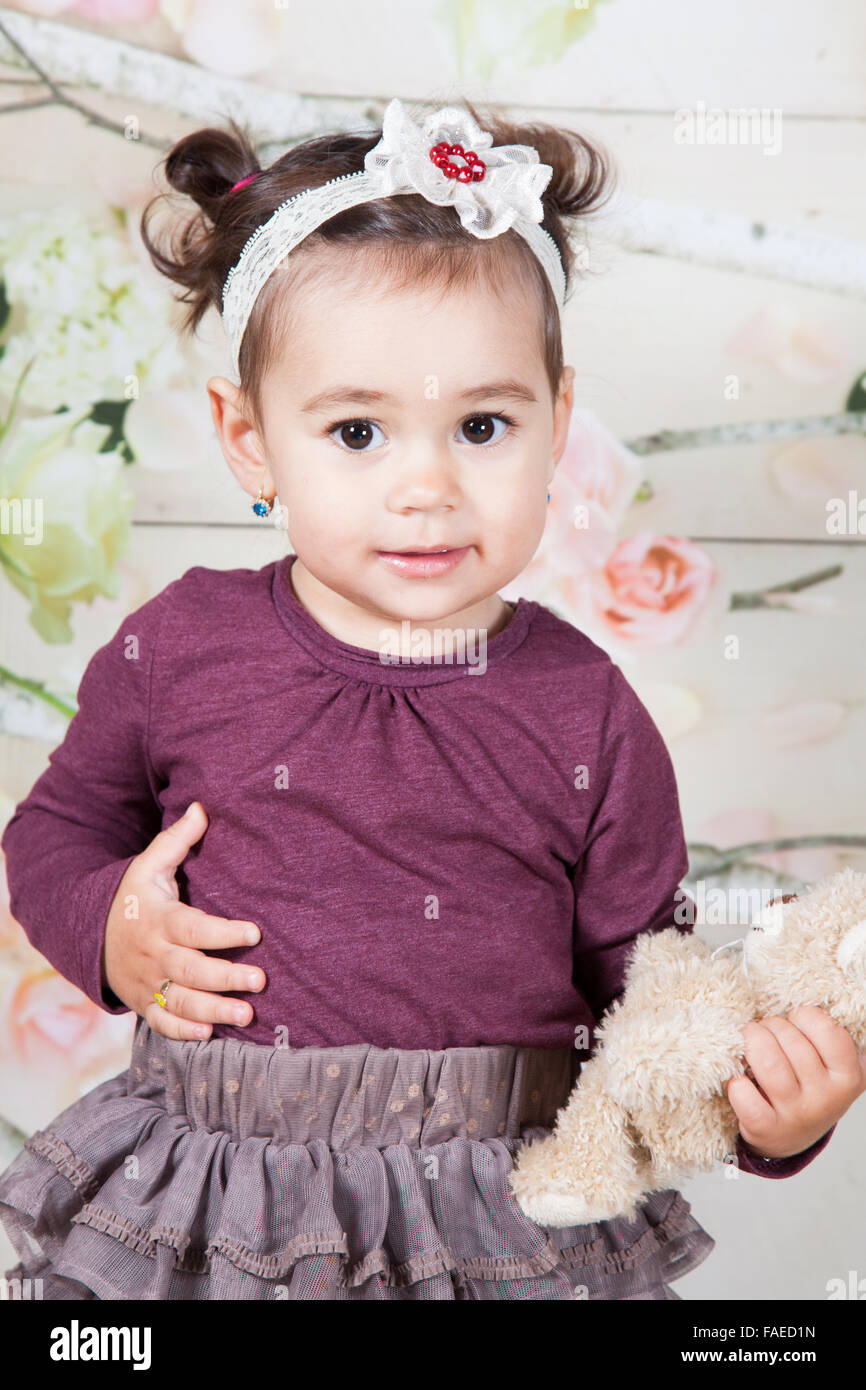 Portrait De 1 Et Demi Fille Bebe Superbe Piscine Photo Stock Alamy