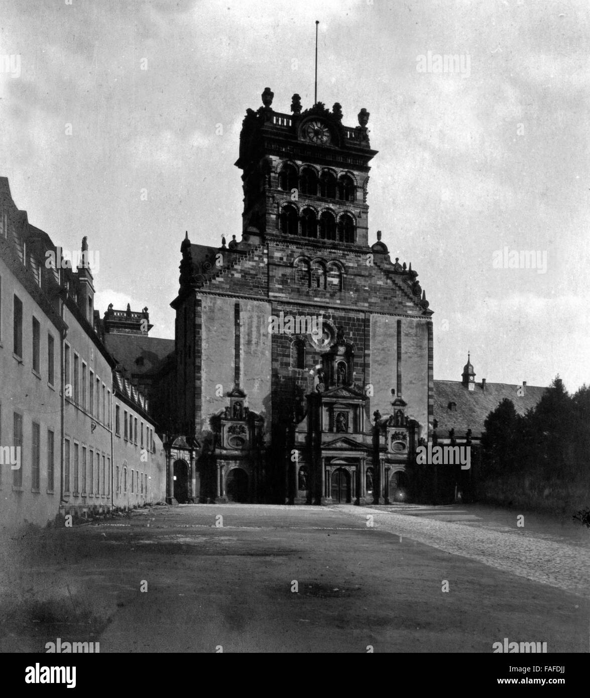 Die Benediktinerabtei Saint Matthias à Trèves, Deutschland 1930 er Jahre. Abbaye bénédictine Saint Matthias à Trier, Allemagne 1930. Banque D'Images