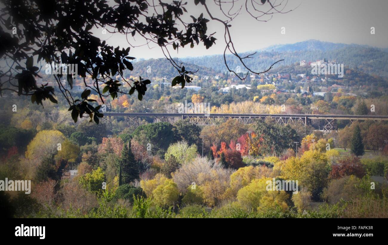Le pont Diestelhorst-certains résidents locaux complexe de l'appeler le cheval Diesel-pont est une arche en béton armé, bridg Banque D'Images