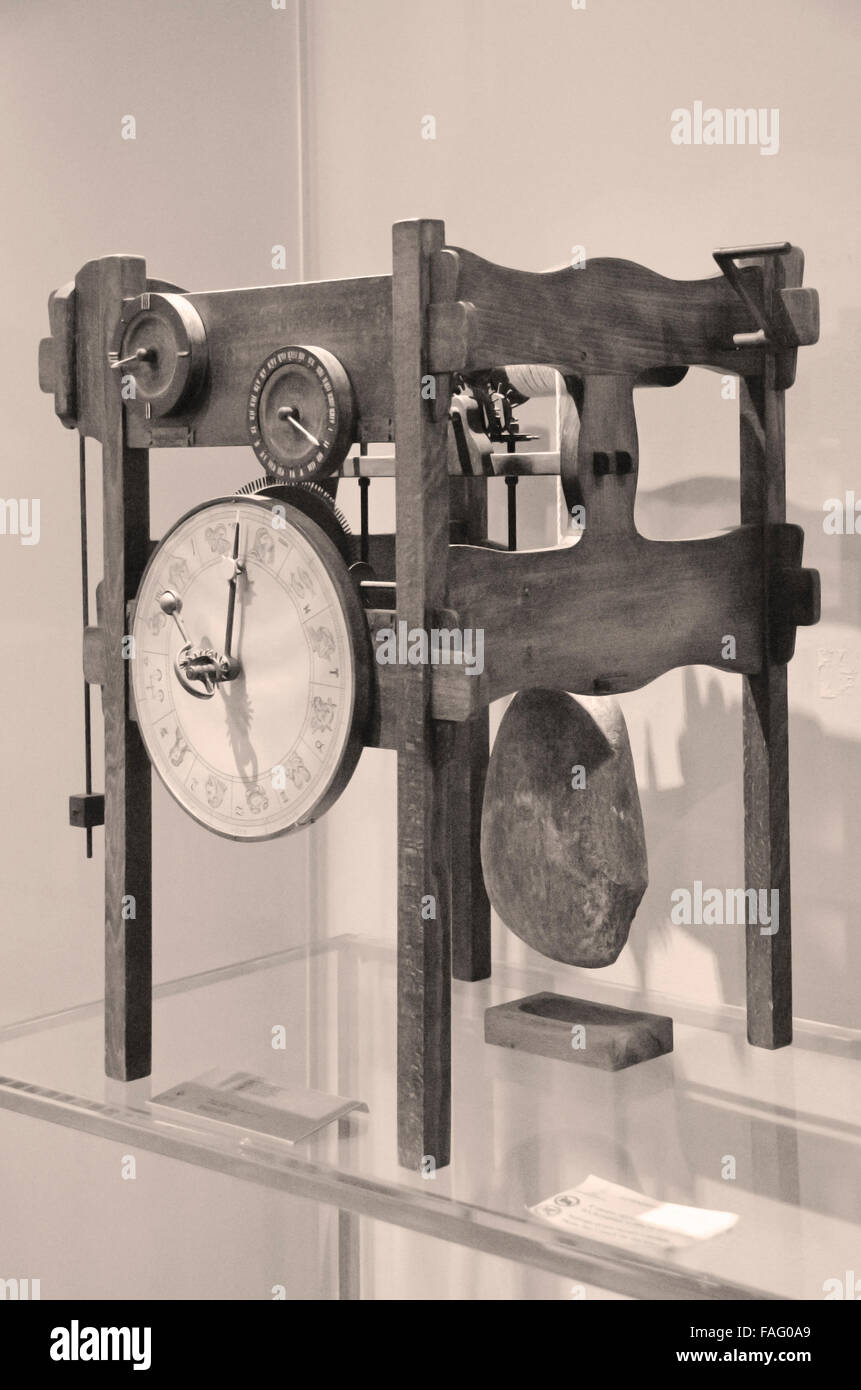 Léonard de Vinci n'a pas inventé l'horloge, mais n'a une conception plus précise à l'aide d'engrenages et des poids. Il a non seulement gardé la trace Banque D'Images