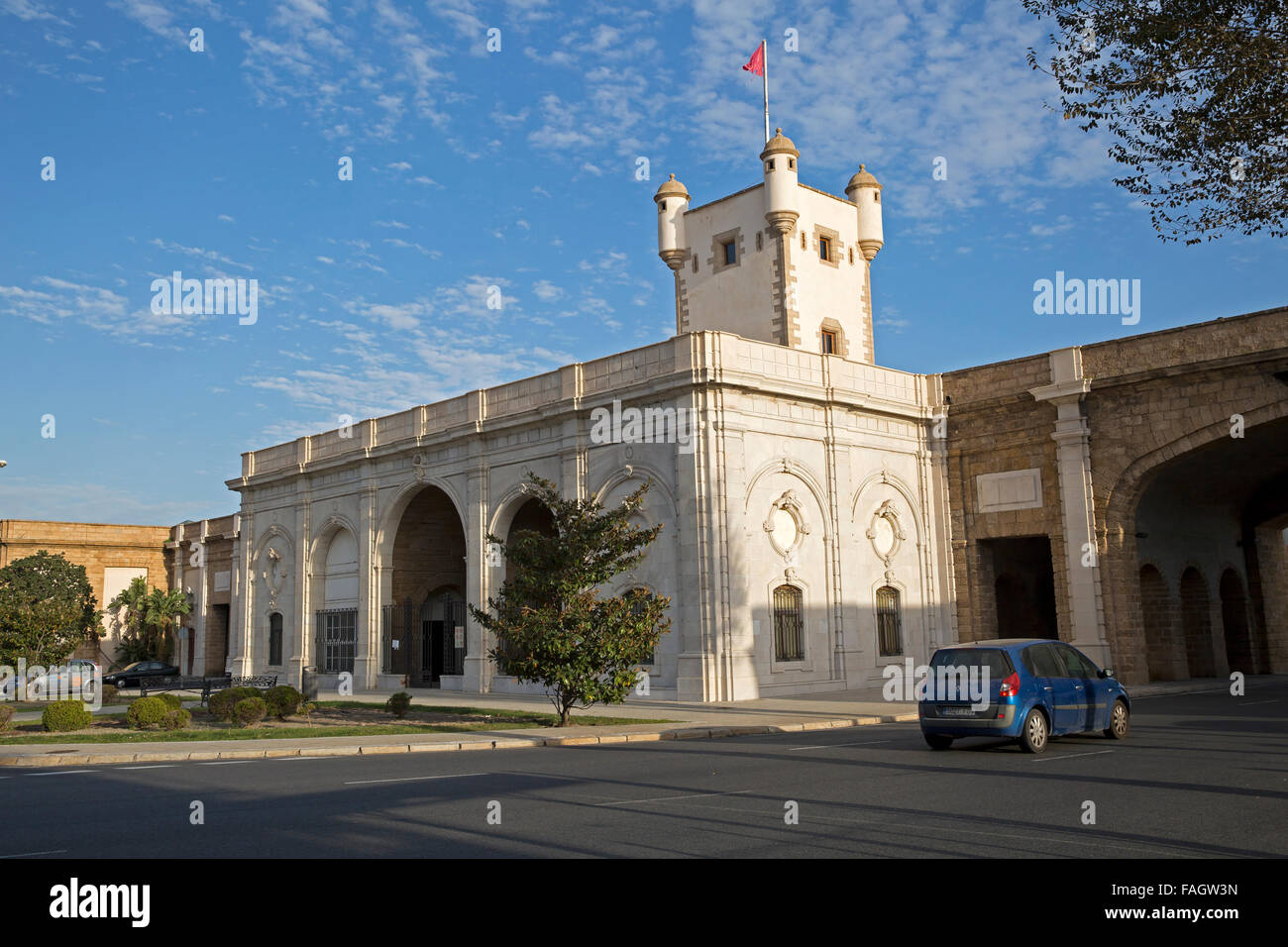 Mur de la ville et porte de ville à Cadix Espagne Banque D'Images