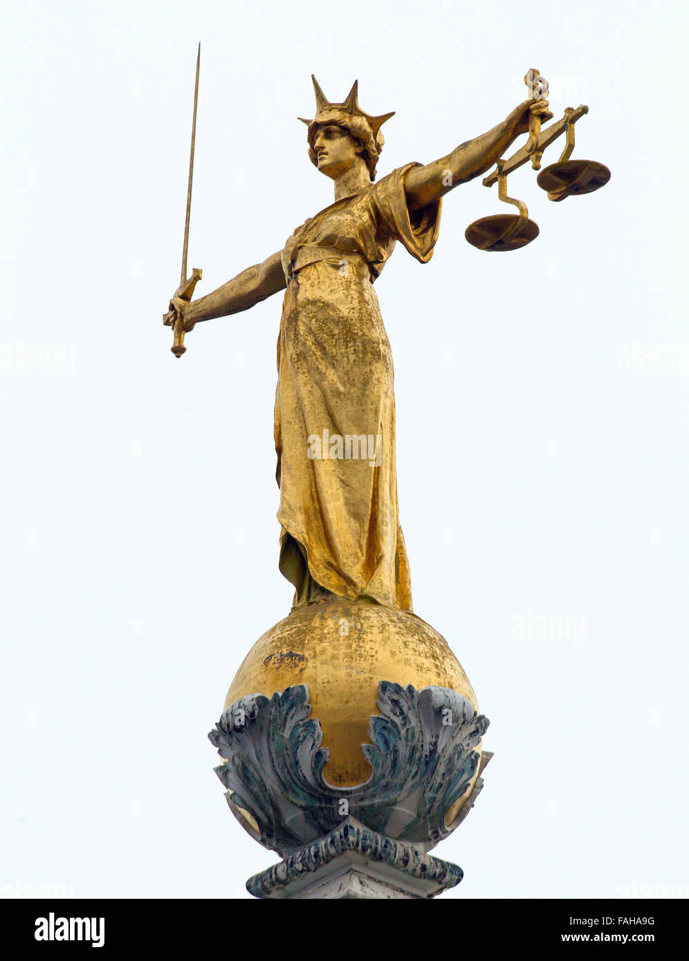 Dame Justice statue au cour criminelle centrale, Old Bailey, London, Grande-Bretagne Banque D'Images