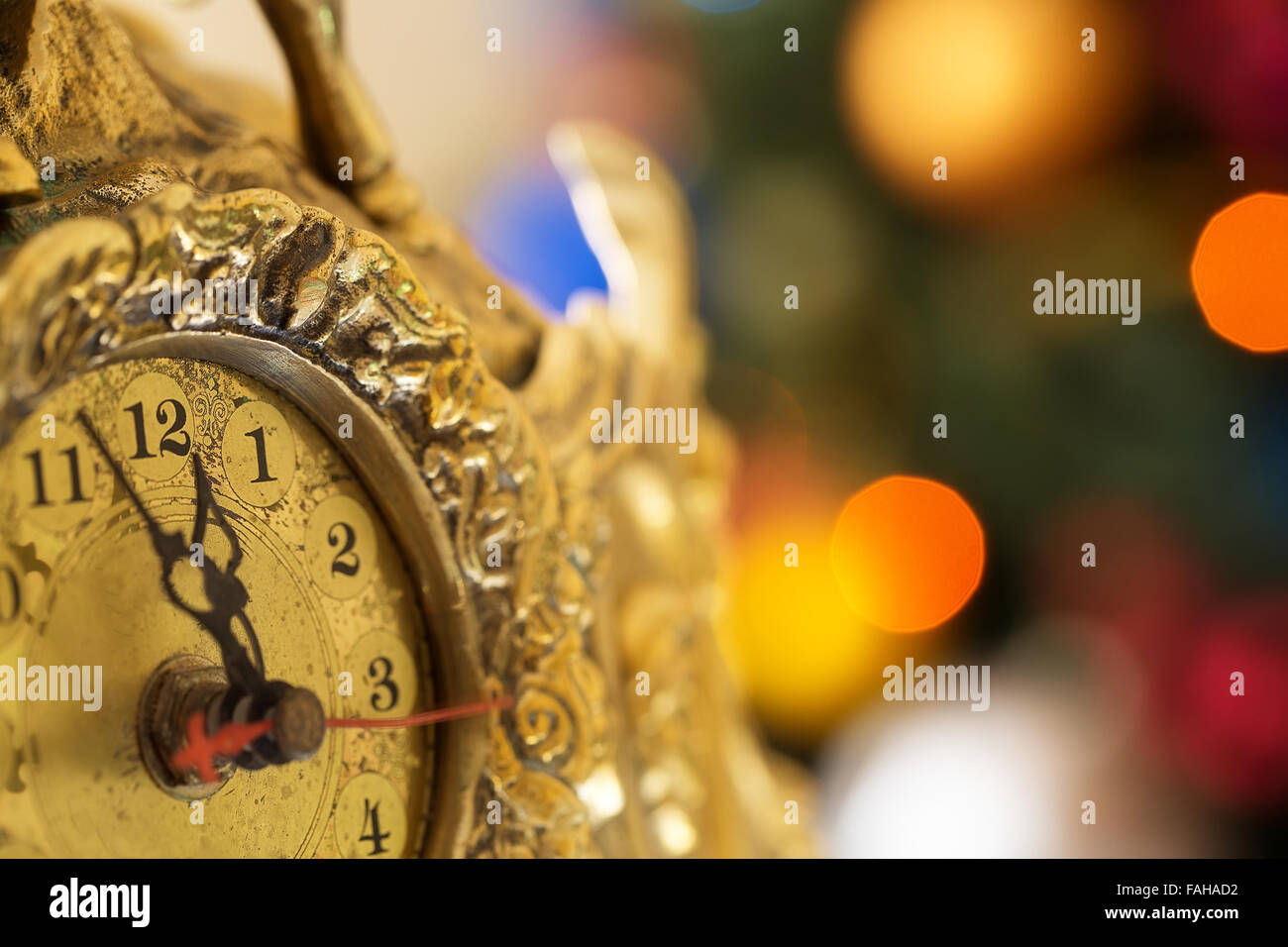 Clock midnight Banque de photographies et d'images à haute résolution -  Alamy