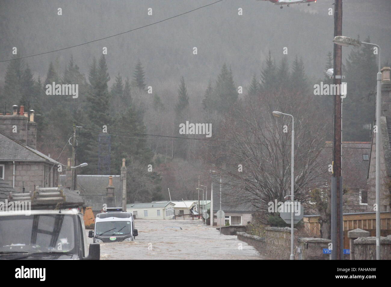 Les images prises au cours de l'évacuation de Ballater, 2015 Frank pendant une tempête, inondation, Village Banque D'Images