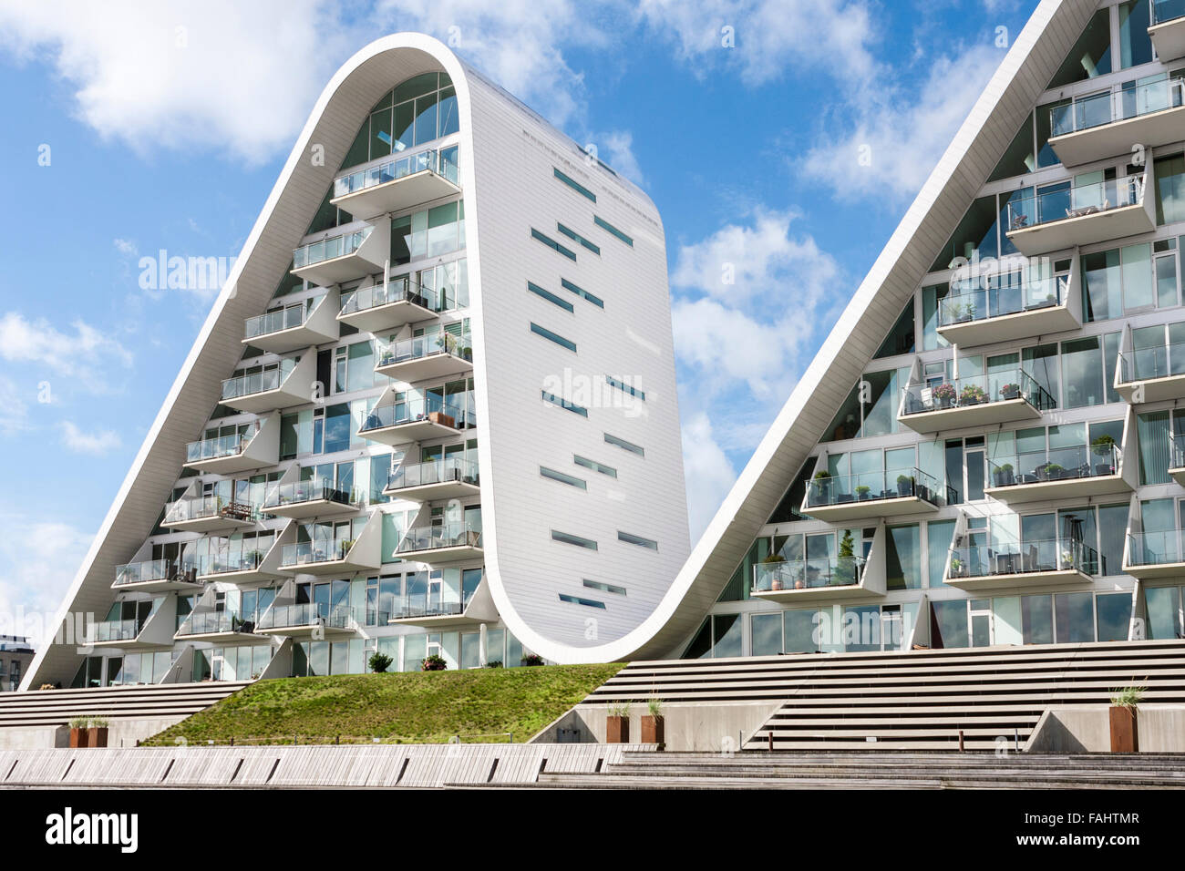 La vague du développement - design par Henning Larsen Architects à Vejle, Jutland, Danemark, Europe. Banque D'Images