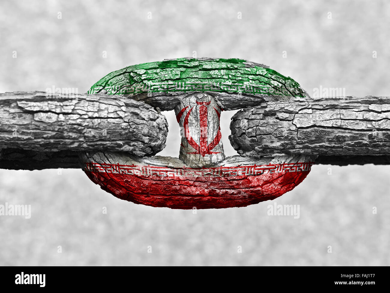 La chaîne rouillée en noir et blanc avec la République islamique d'Iran d'un drapeau Banque D'Images