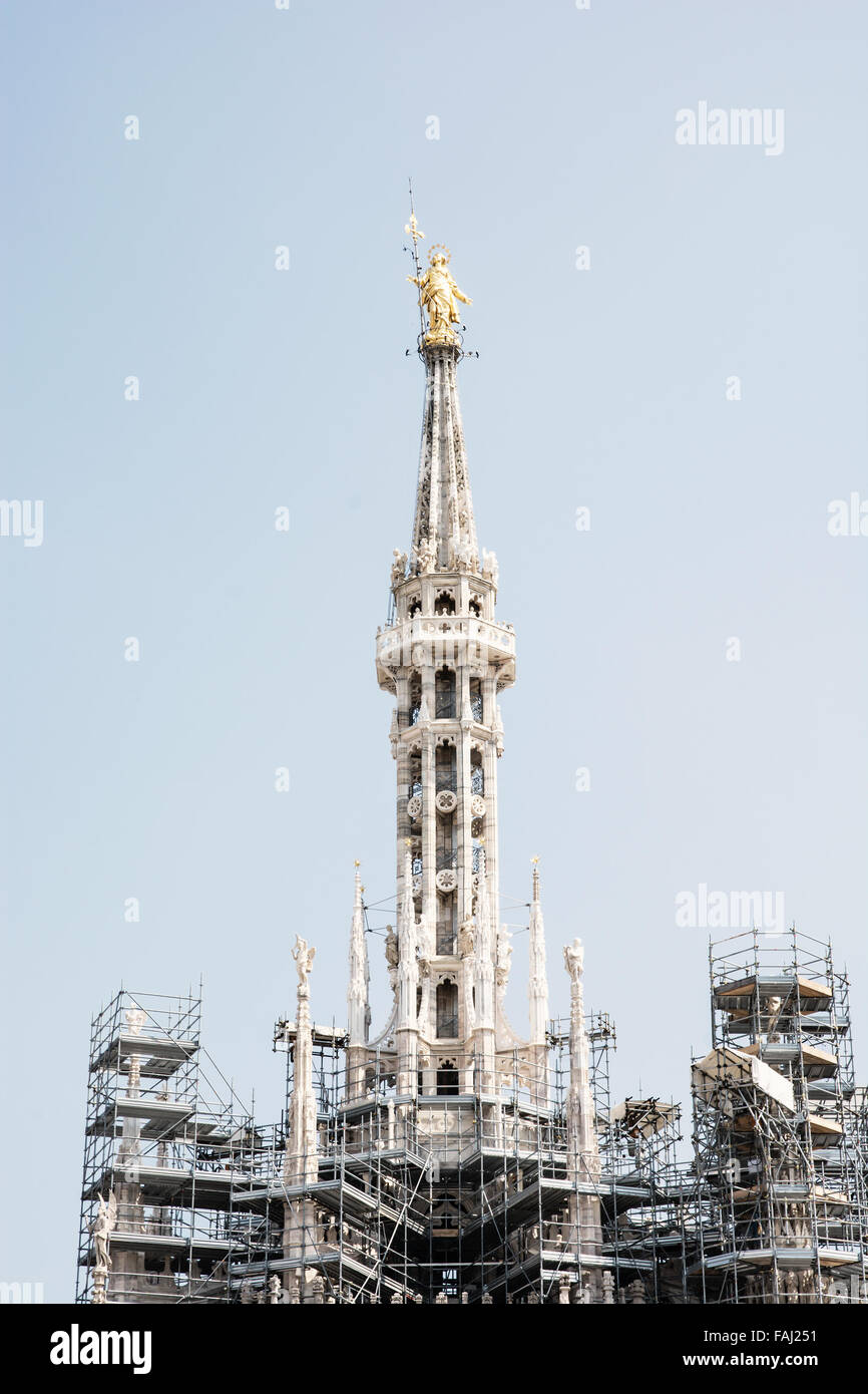 Sur l'échafaudage de la cathédrale de Milan (Duomo di Milano, Italie). Thème de l'architecture. Banque D'Images