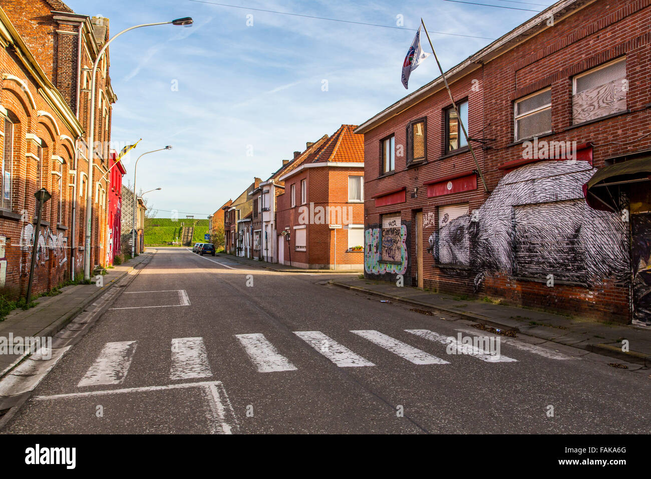 Le 'Ghost Town' Doel, dans la municipalité de Beveren en Flandre orientale, Belgique, sur l'Escaut, Banque D'Images
